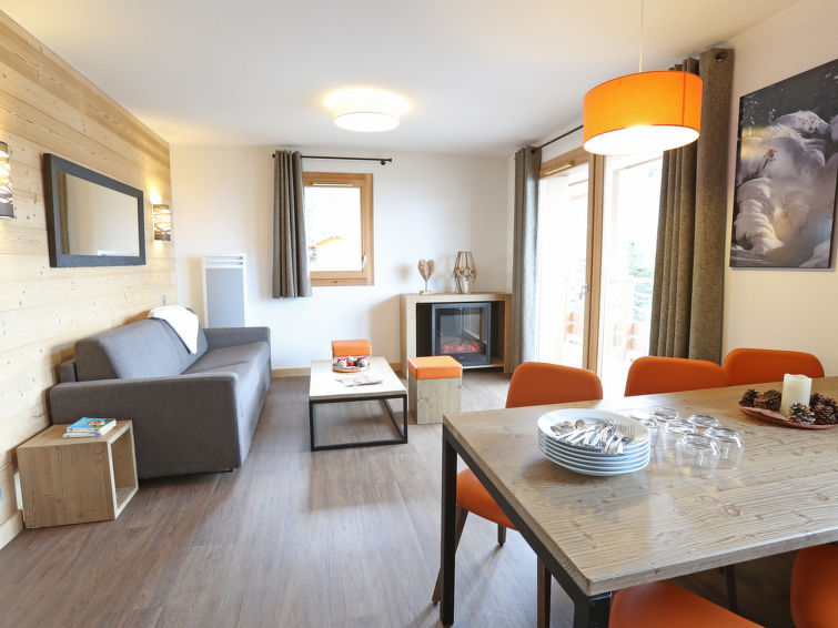 Search and Stay destination Les Belleville, Auvergne-Rhône-Alpes - France from AU$ 276. Le Coeur des Loges (MEN652)