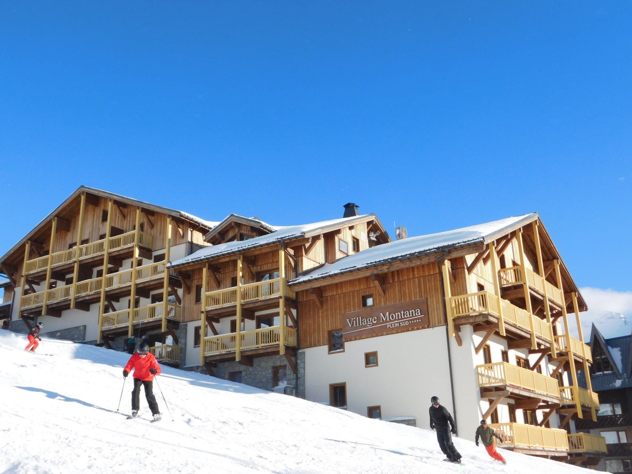 Val Thorens accommodation cabins for rent in Val Thorens apartments to rent in Val Thorens holiday homes to rent in Val Thorens