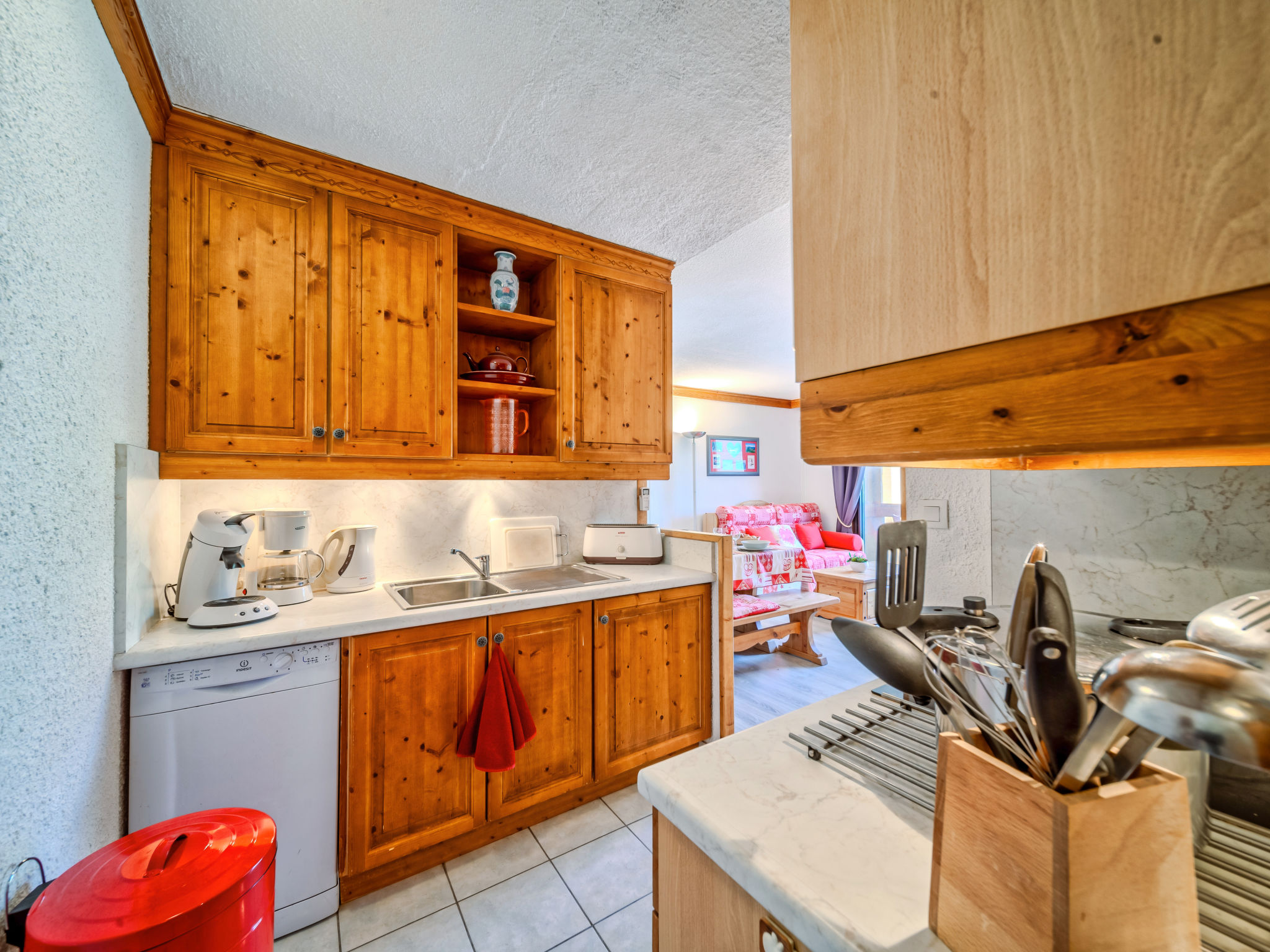 Appartement Soyouz Vanguard – Cuisine et coin repas, photo 4 sur 52