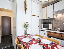 Knusse studio voor 3 personen direct aan de piste in Le Corbier - thumbnail 5