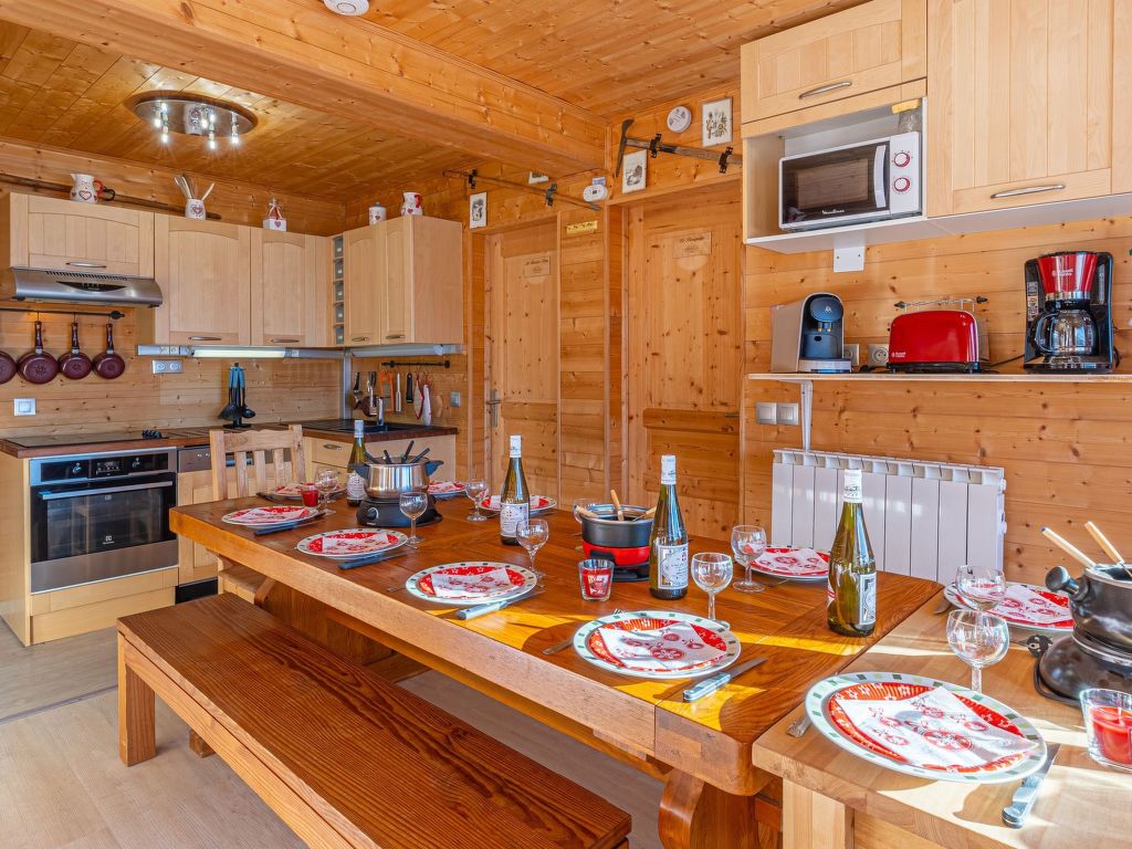 Erdgeschoss 110 m2 - 15 Personen - In der Nähe der Pisten
