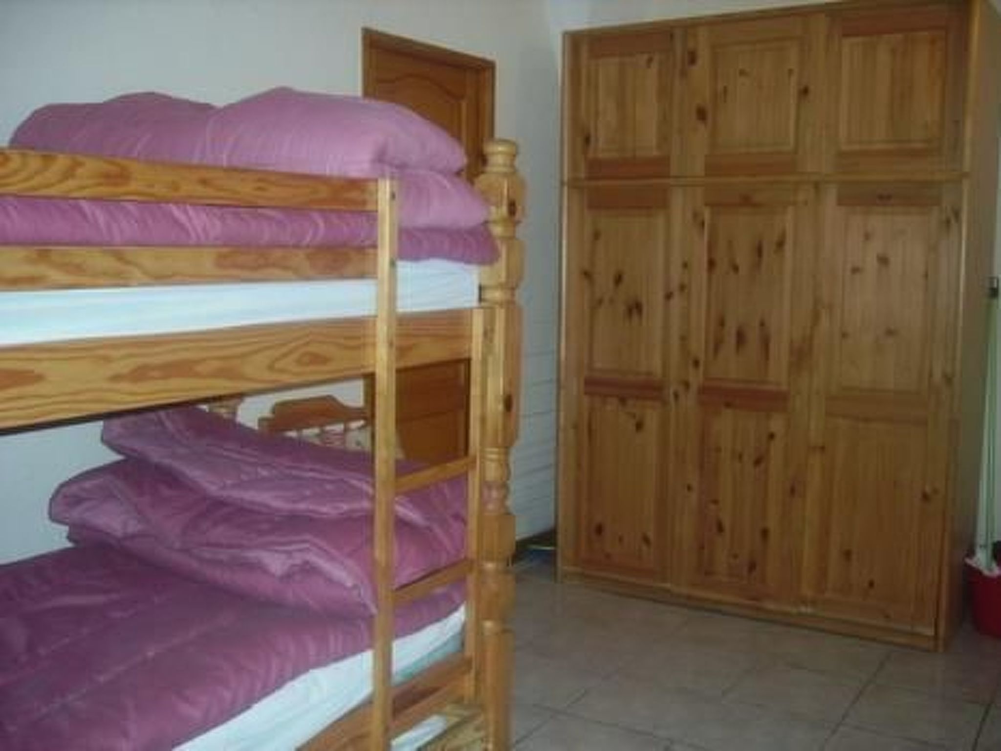 Photo of mit Grill und gemeinsamem Pool