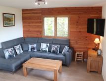 in Aiguebelette-Le-Lac mit Garten, Terrasse und Grill