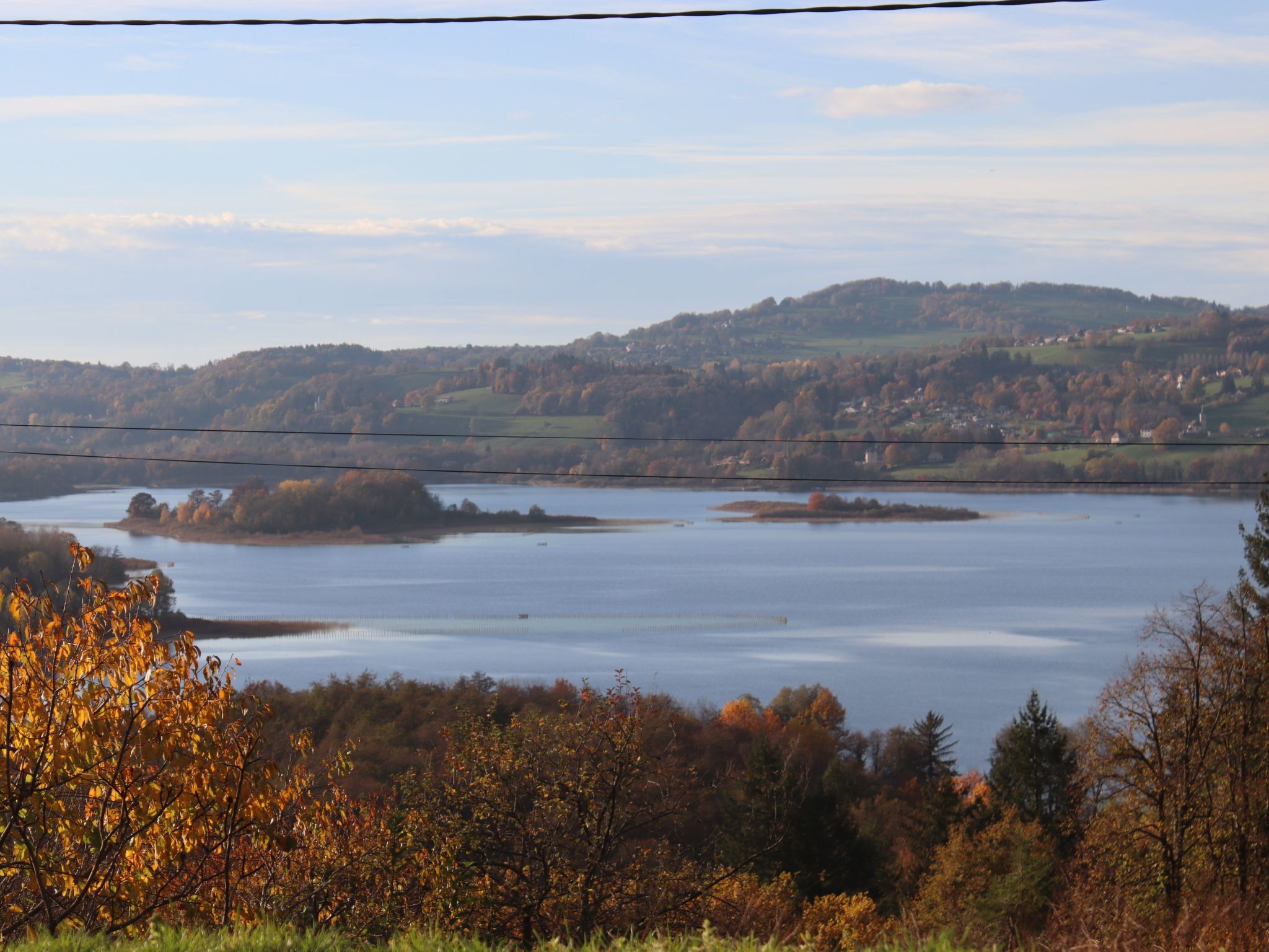 In Aiguebelette-Le-Lac mit Garten, Terrasse und Grill-Image-tags.info