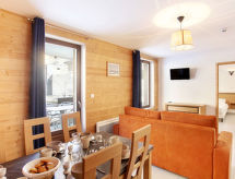 Luxe appartement in La Clusaz: direct aan de piste met zwembad en spa - thumbnail 4