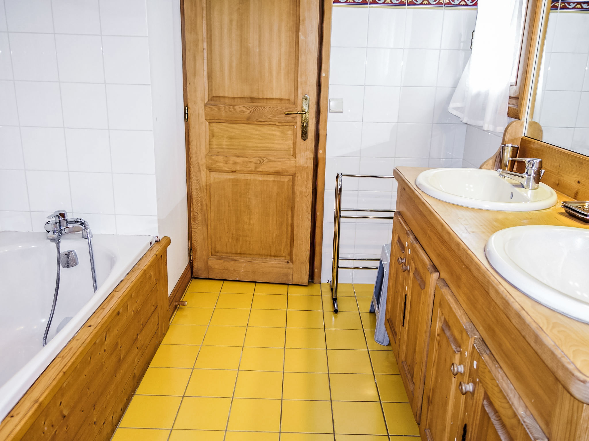 Photo of L'Epachat