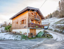 A la Claire Fontaine