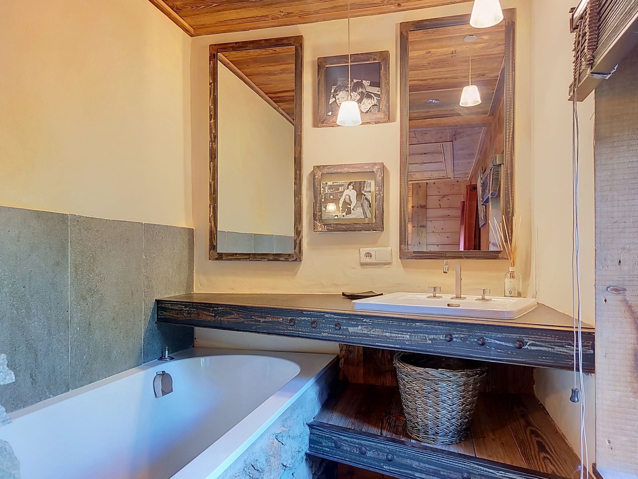 Le Hameau - Drinnen