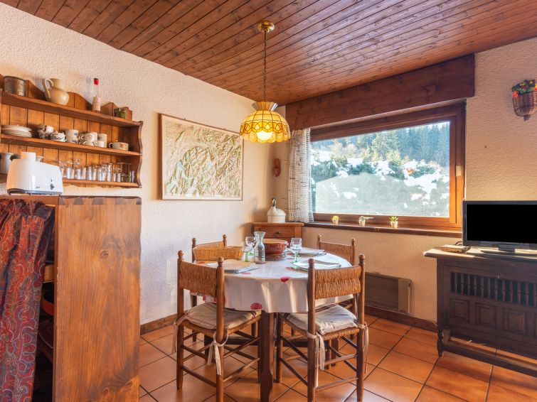 Search and Stay destination Saint-Gervais-les-Bains, Auvergne-Rhône-Alpes - France from AU$ 132. de Pierre Plate