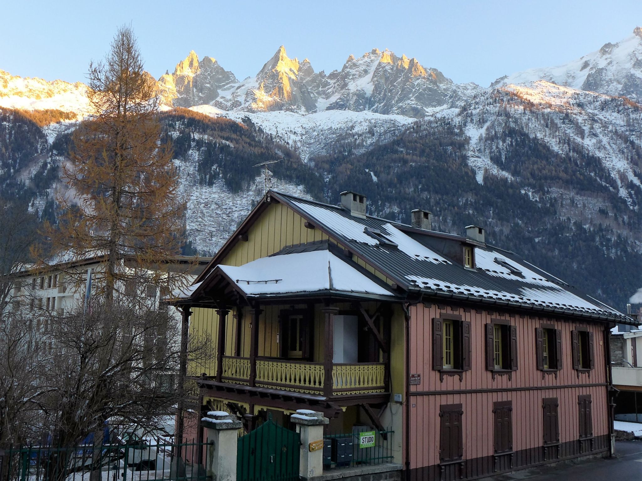 Photo of Le Chalet Suisse