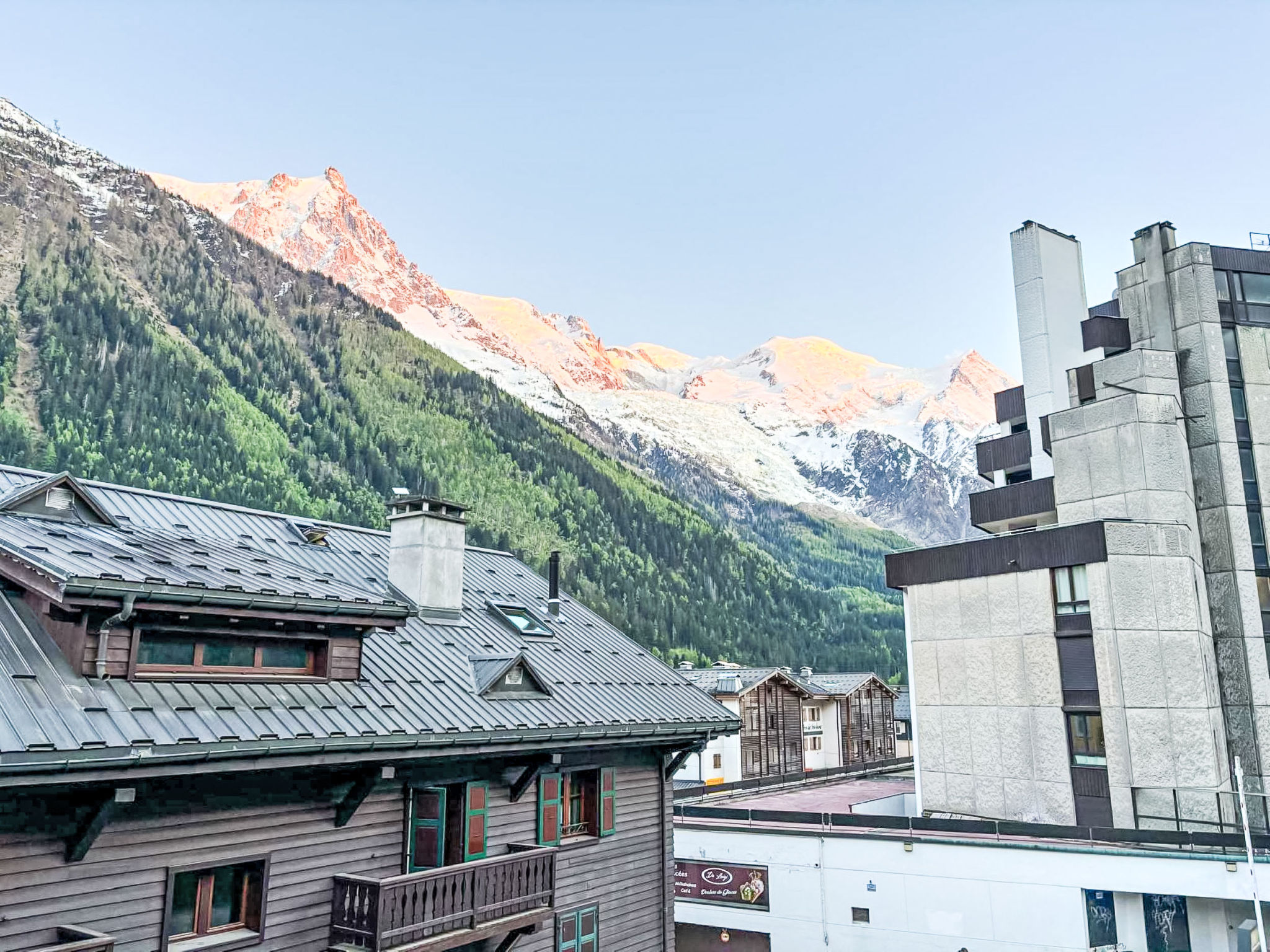 Photo of Blanc Neige