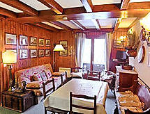 Les Charmoz: Gezellig appartement in hartje Chamonix met tuin en parkeerplaats - thumbnail 1