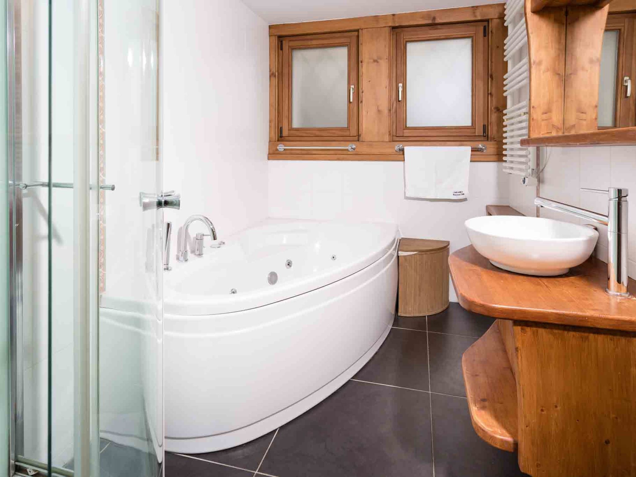 Komfortable Wohnung in Chamonix mit Südterrasse-Image-tags.info