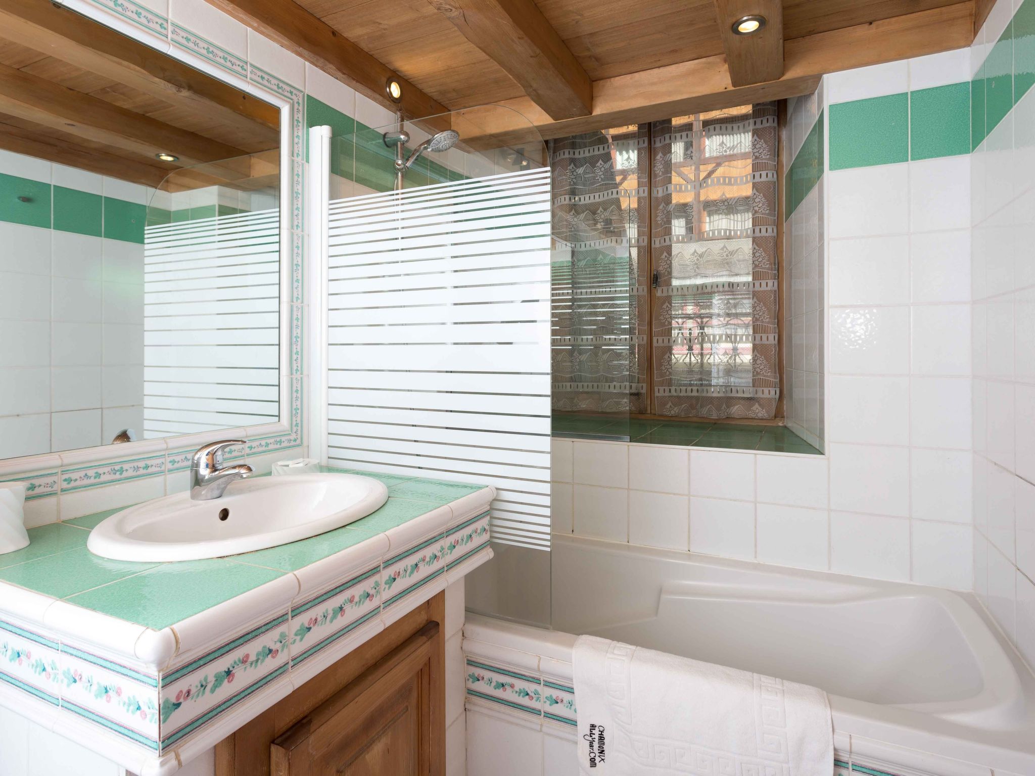 Lou Lou Apartment-Image-tags.info