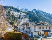 Authentiek appartement voor 5 aan de skipiste van Chamonix - thumbnail 1