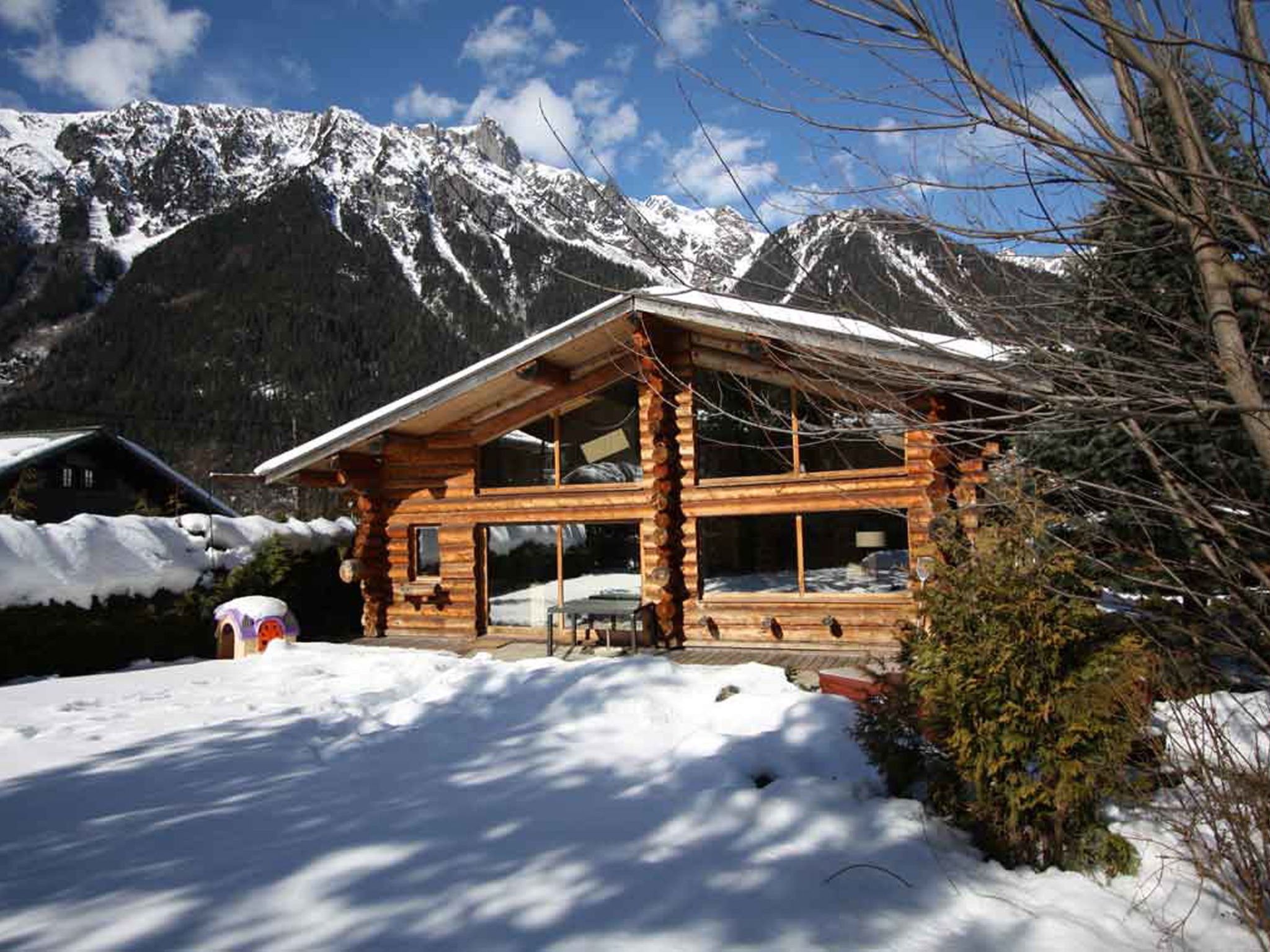 Chamonix accommodation chalets for rent in Chamonix apartments to rent in Chamonix holiday homes to rent in Chamonix