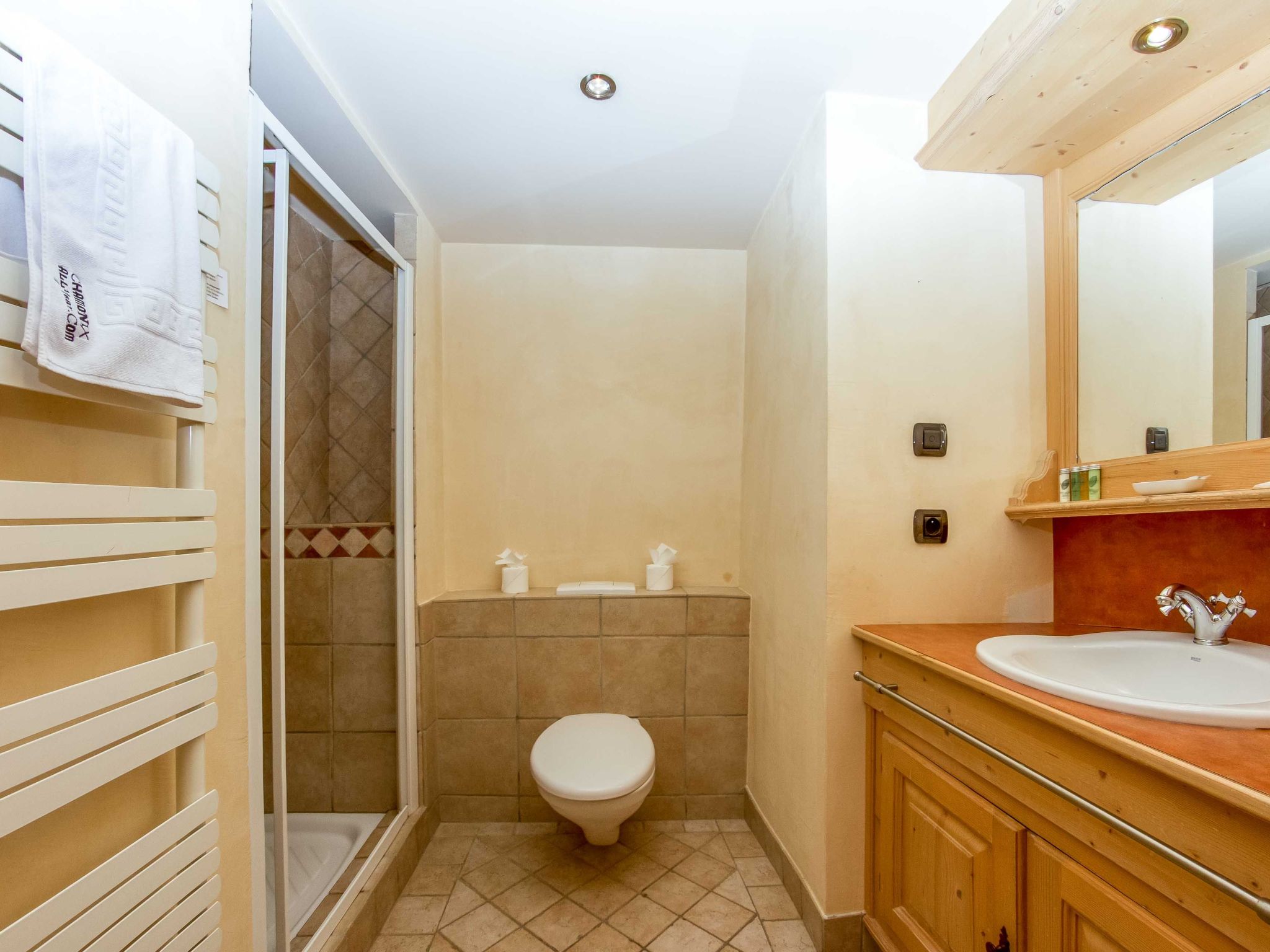 Chamois Apartment-Image-tags.info