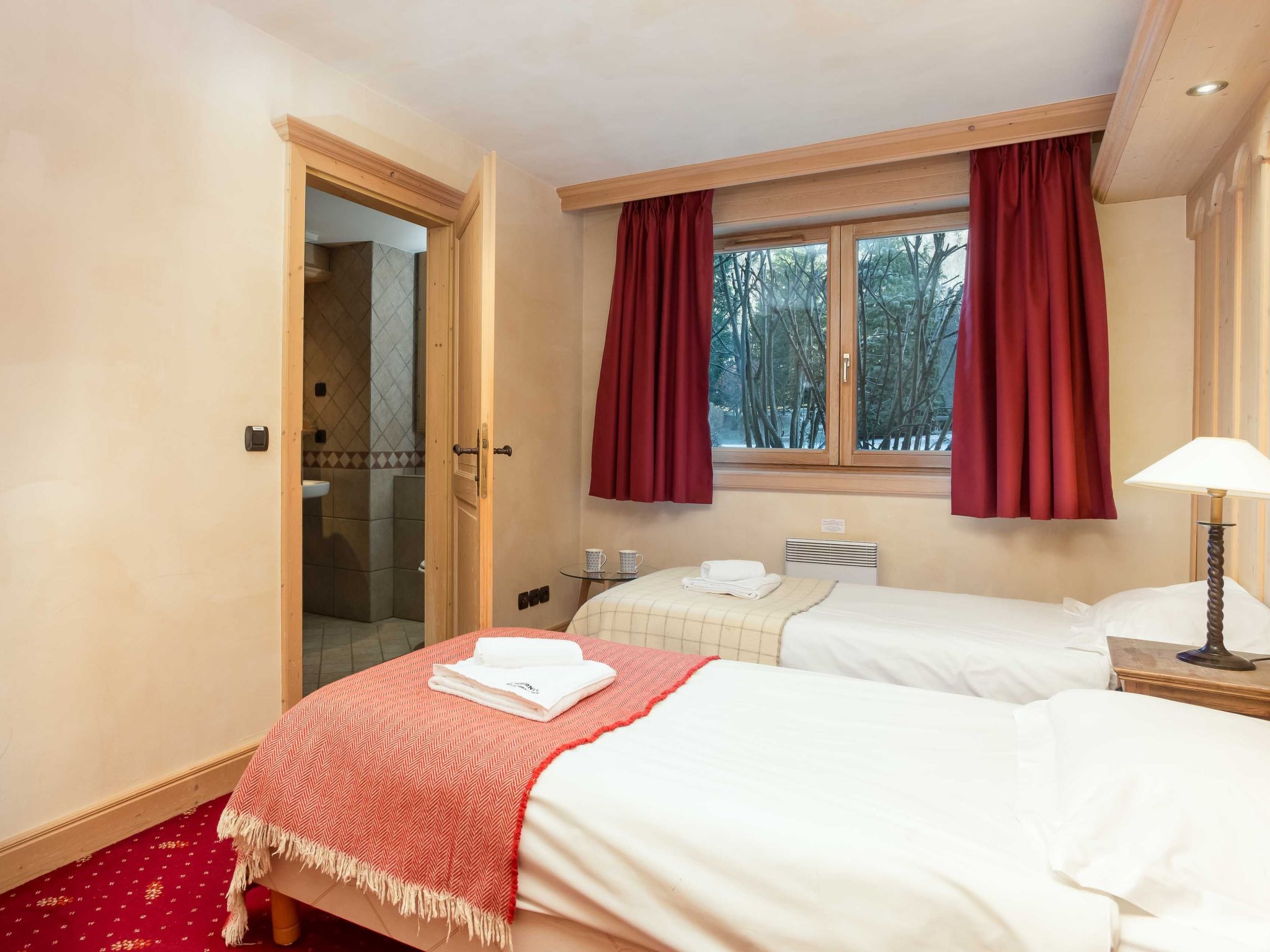 Chamois Apartment-Image-tags.info