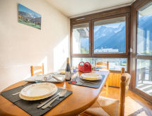 Le Prarion: sfeervol appartement aan het meer en de piste in Les Houches - thumbnail 2