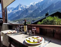 Authentiek verblijf aan de piste in Les Houches met uitzicht op de Mont Blanc - thumbnail 1