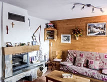 Sfeervol appartement in Le Tour, op 200m van de piste - thumbnail 1