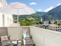 Rustiek appartement in Cluses met weids uitzicht op de Alpen - thumbnail 1