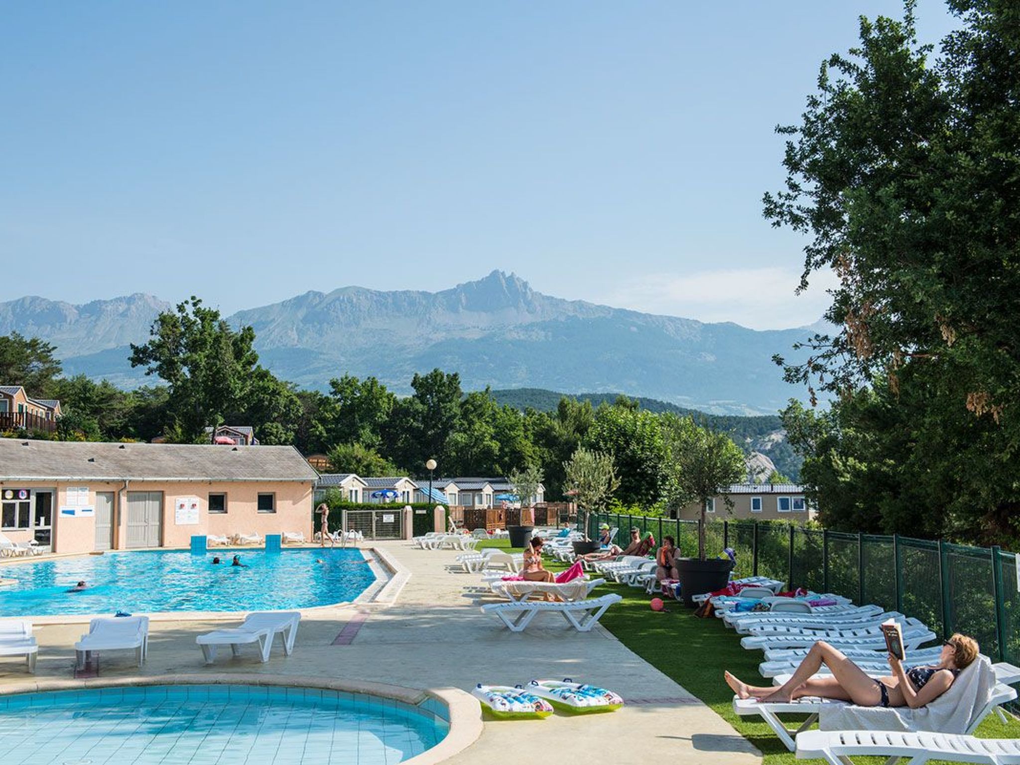 Wohnung mit Blick auf das Wasser-Dedans