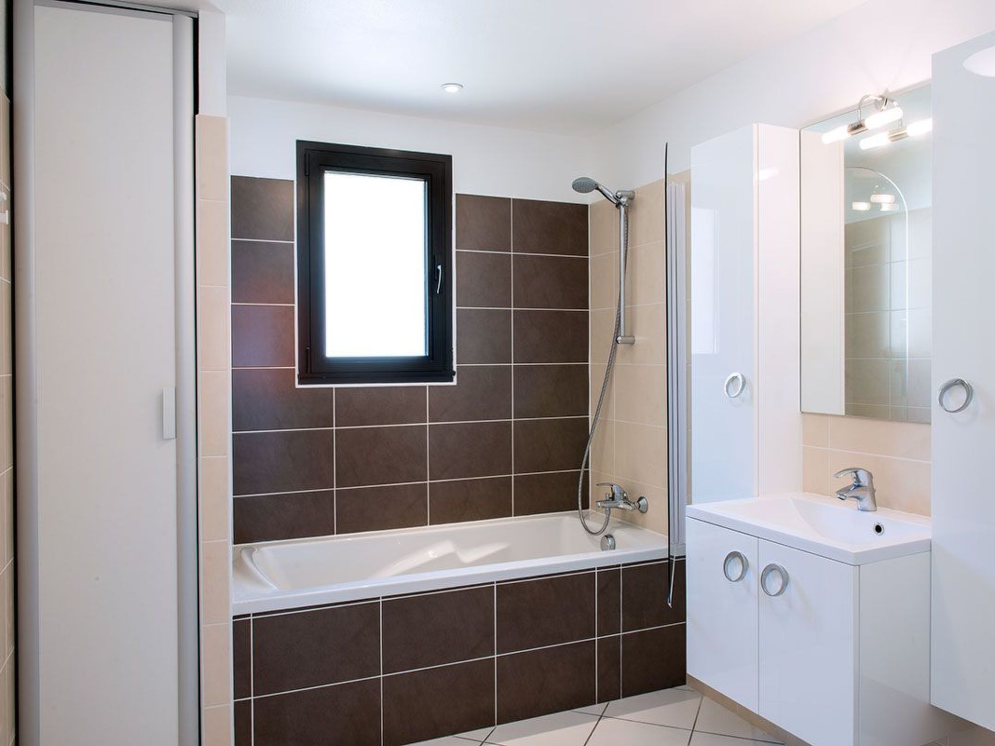 Wohnung mit Blick auf das Wasser-Dedans