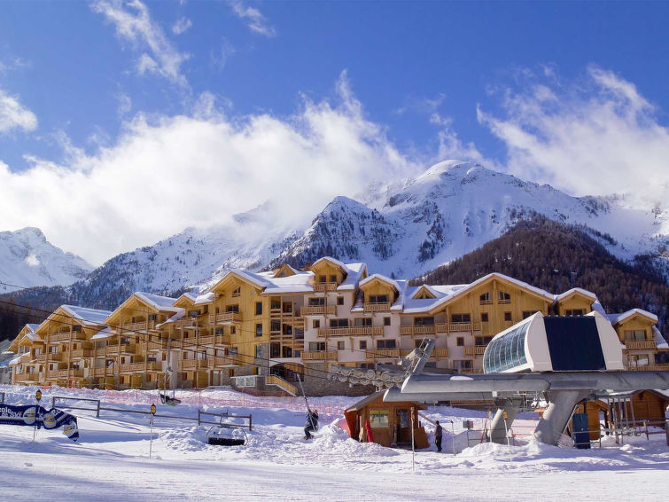 Aan de piste: Luxe appartement met wellness in Les Orres in Les Orres