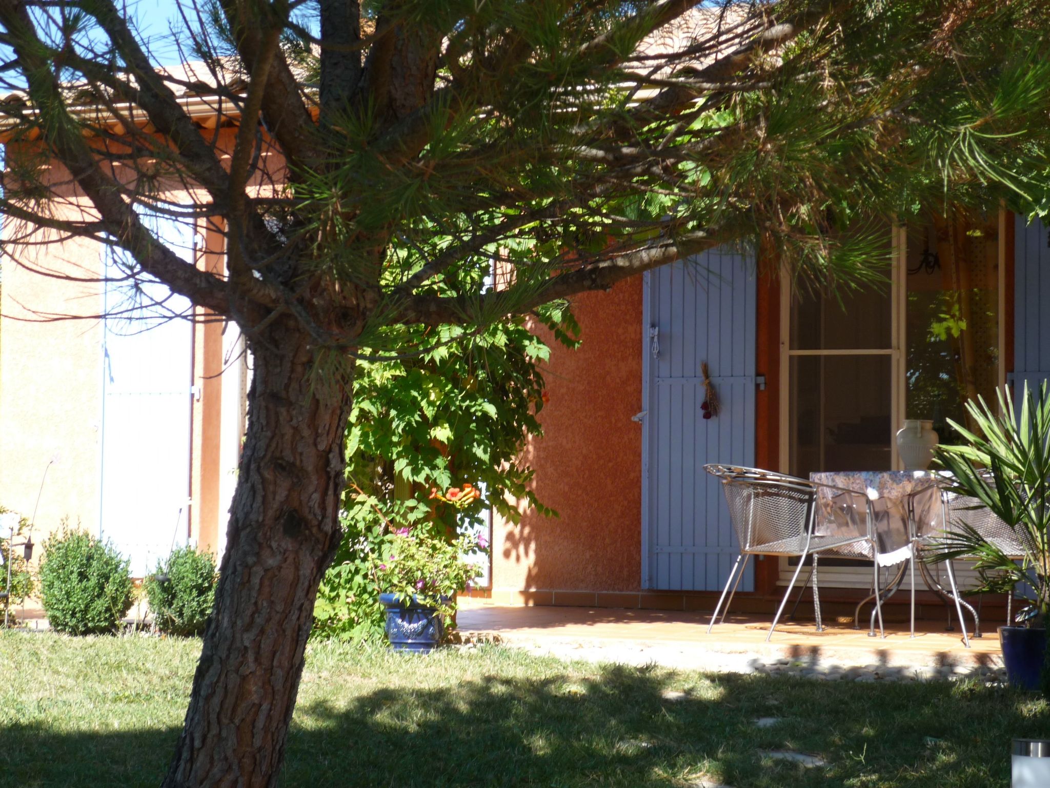 Komfortables Ferienhaus mit Gemeinschaftspool-Binnen