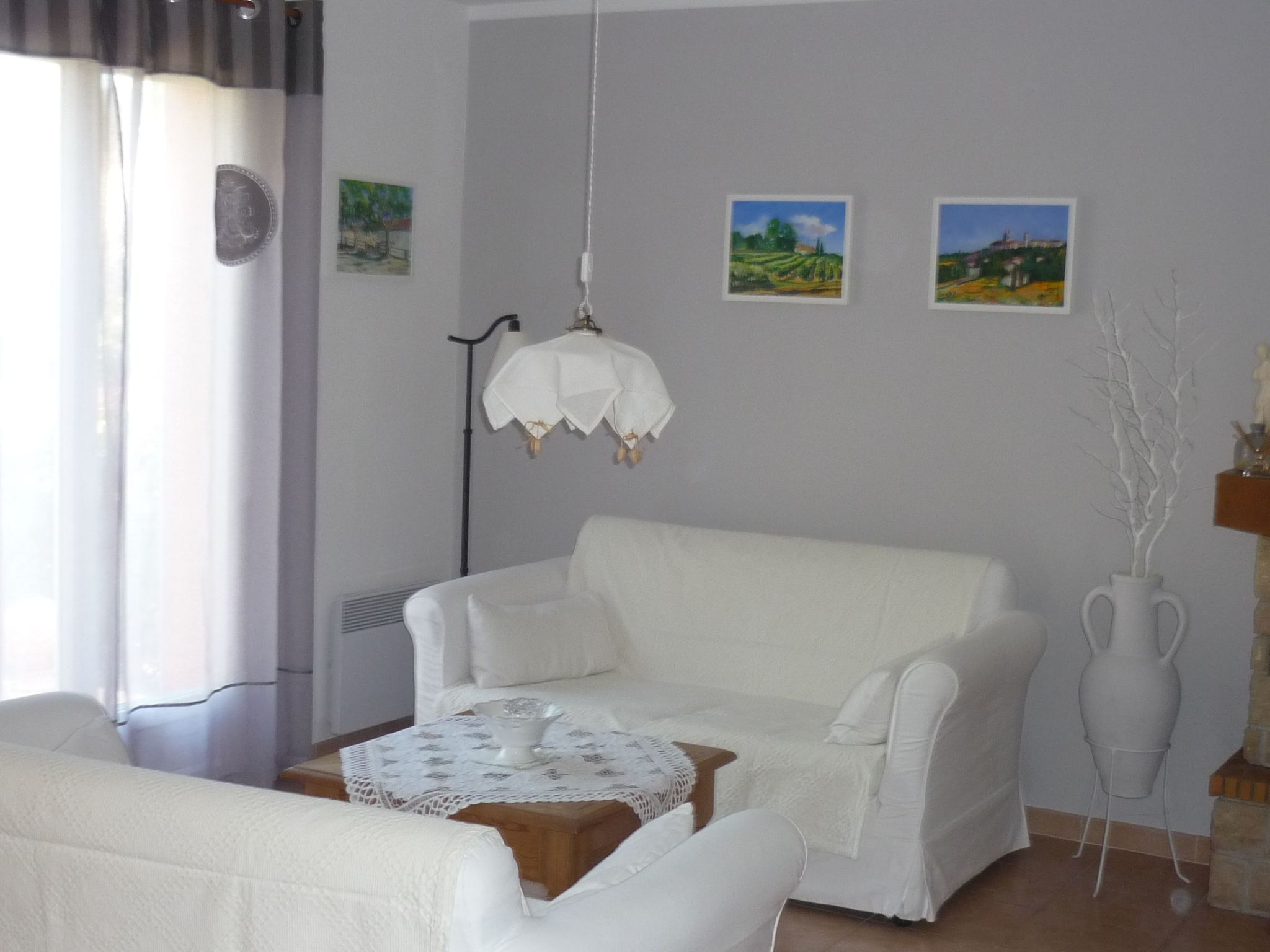 Komfortables Ferienhaus mit Gemeinschaftspool-Binnen