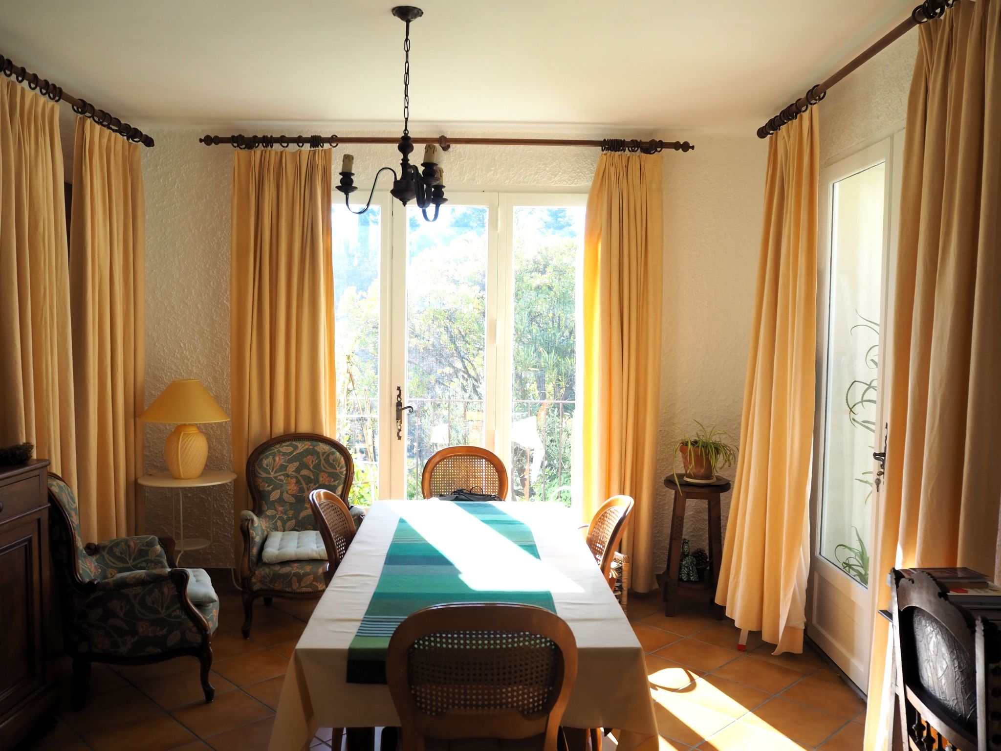 Charmantes Landhaus mit Garten-Inside