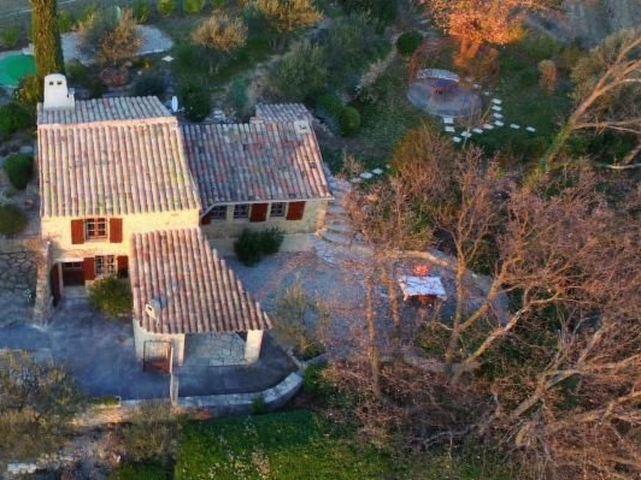 "Haus der Olivenbäume"-Binnen