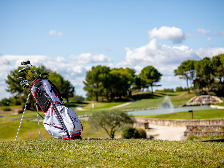 Search and Stay destination Saumane-de-Vaucluse, Provence-Alpes-Côte d'Azur - France from AU$ 244. Provence Country Club