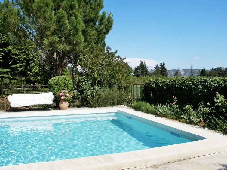 Search and Stay destination Cavaillon, Provence-Alpes-Côte d'Azur - France from AU$ 243. Les Puits Neufs (CVN145)