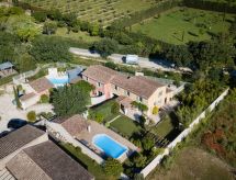 Idyllisch vakantiehuis met privézwembad aan golfbaan in de Luberon - thumbnail 2