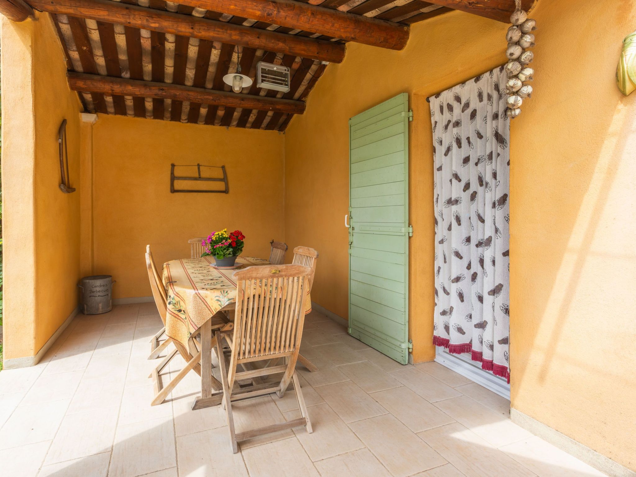 Die Gîtes de Bel-Air im Luberon in der Provence-Drinnen