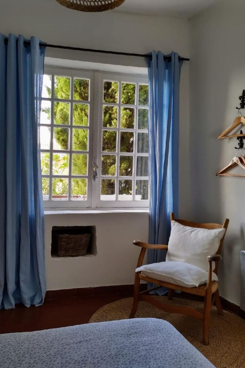 Provenzalisches Haus aus Naturstein in Gigondas-Binnen