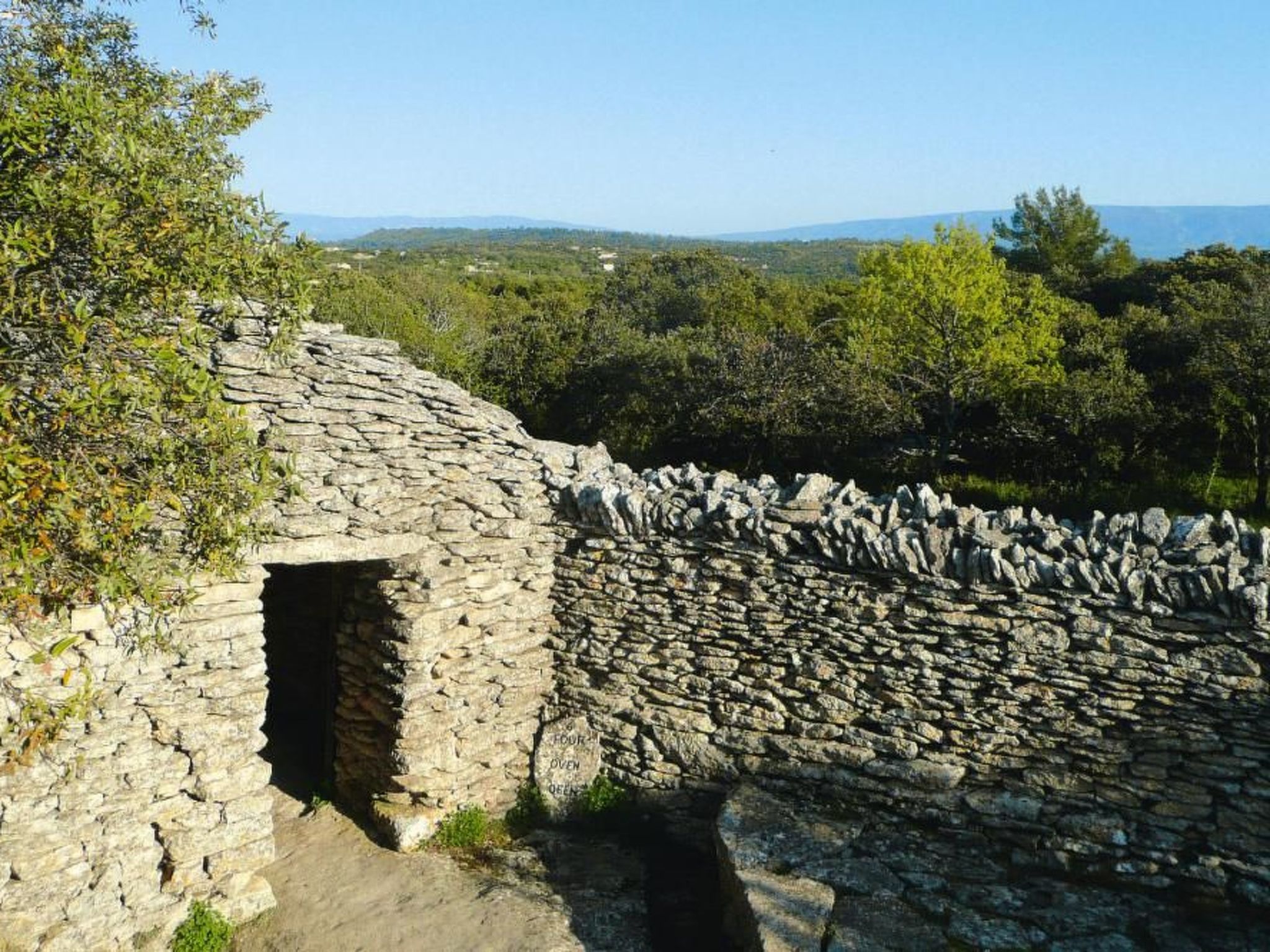 Morard - Bonnieux Appt 2. Etage-Binnen