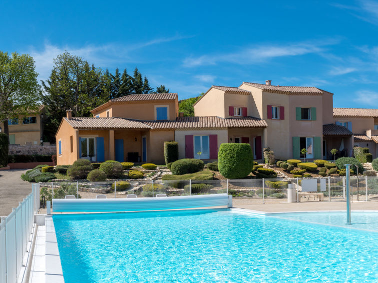 Search and Stay Destinations. Holidays Rentals in Saint-Trinit, Vaucluse - Provence-Alpes-Côte d'Azur - France