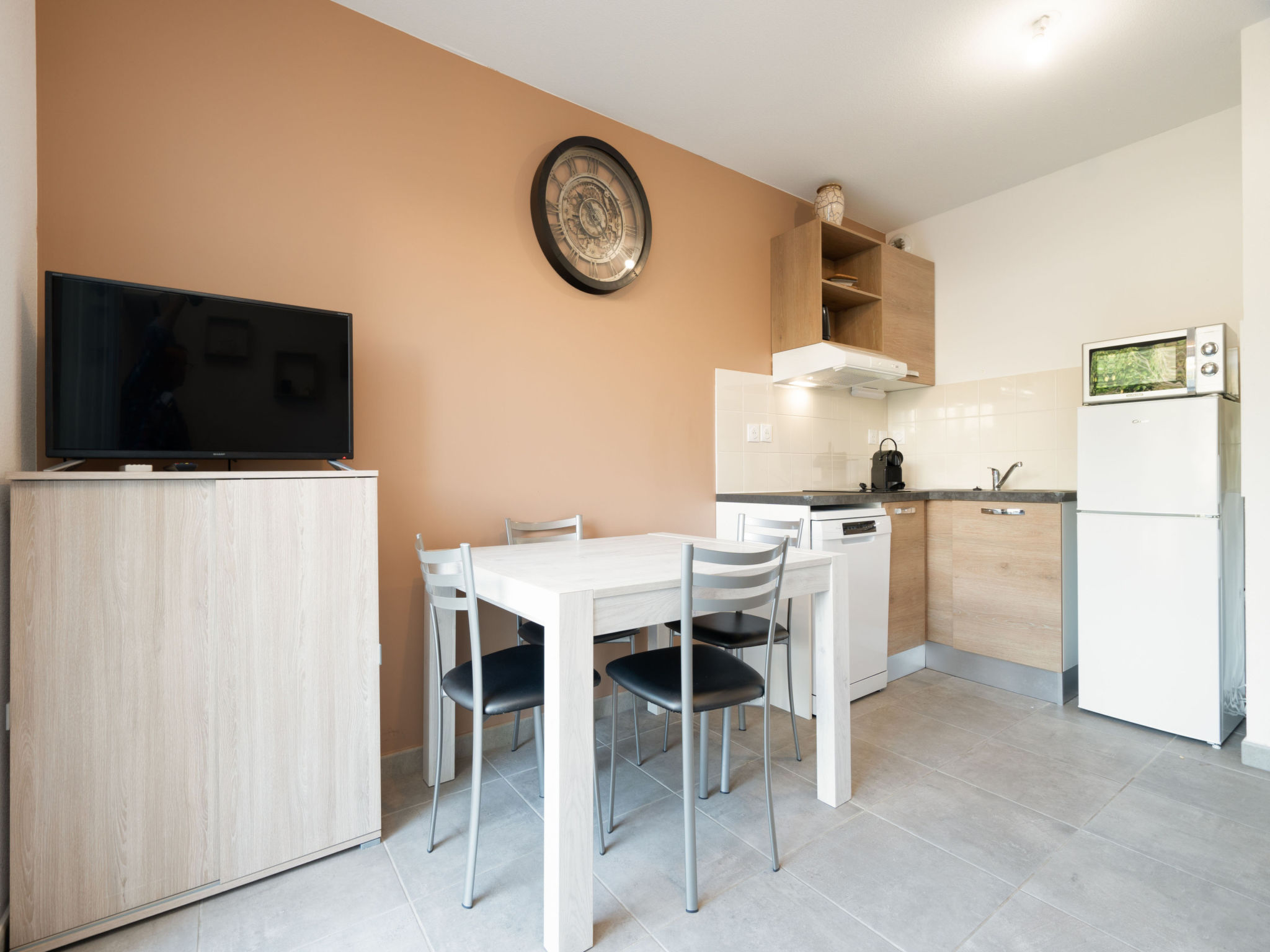Maison La Dune – Cuisine et coin repas, photo 9 sur 28