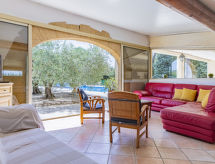 Vrijstaande woning met privézwembad en tennisbaan bij Cucuron, Luberon - thumbnail 4