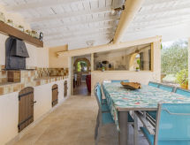 Vrijstaande woning met privézwembad en tennisbaan bij Cucuron, Luberon - thumbnail 2
