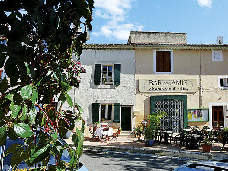 Search and Stay destination Villars, Provence-Alpes-Côte d'Azur - France from AU$ 111. Côté Place