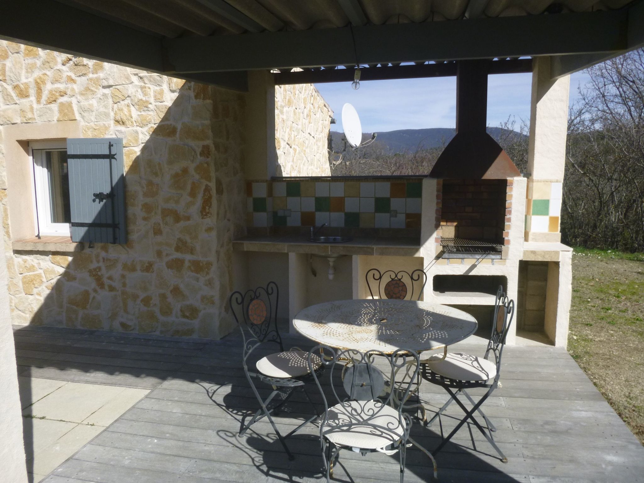 Provenzalisches Ferienhaus mit Charme auf dem Land mit Pool-Binnen