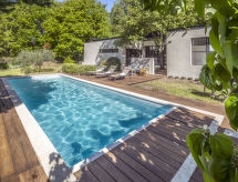 Villa Isabelle: moderne vrijstaande villa met privézwembad in het Luberon - thumbnail 1