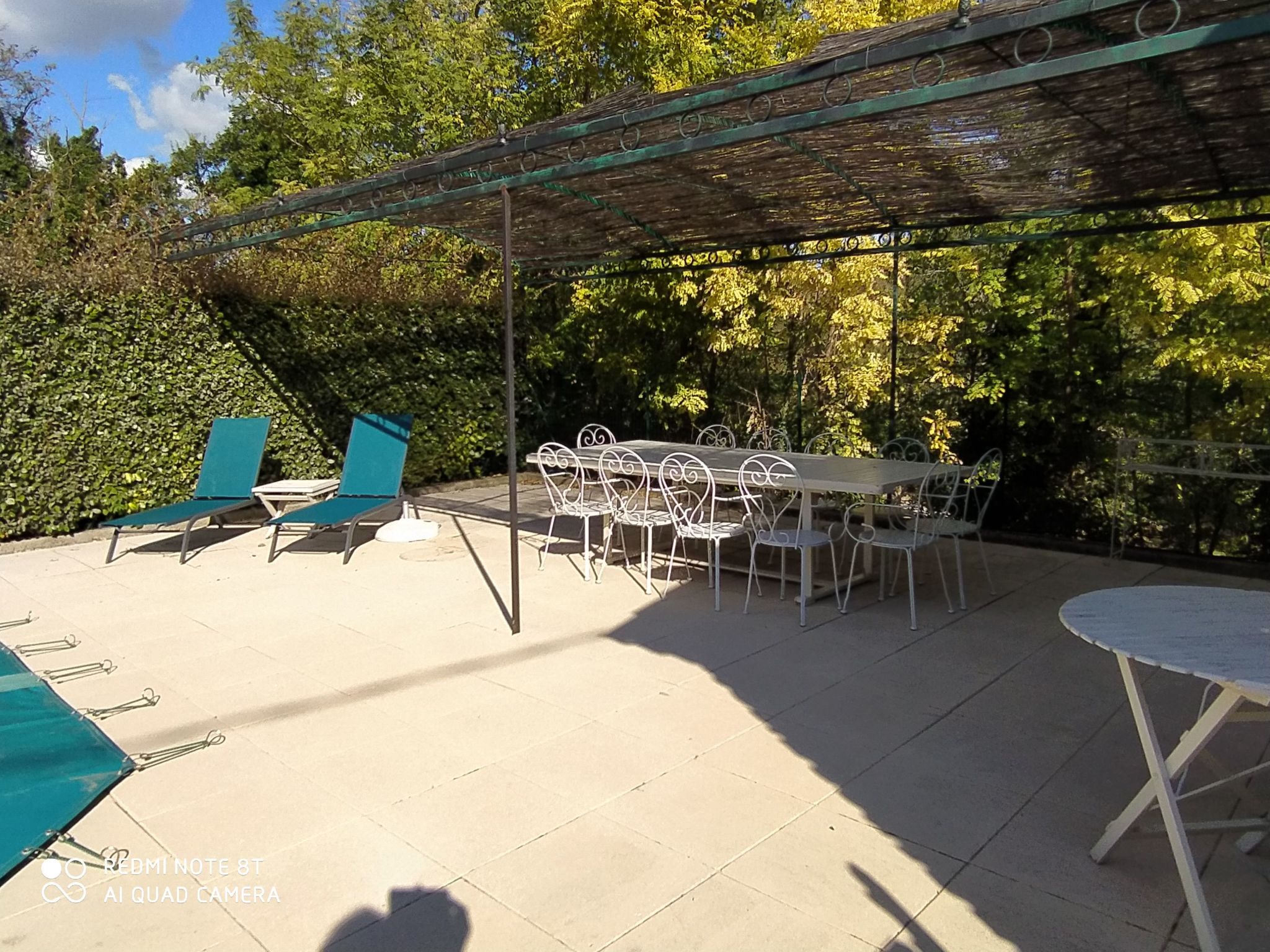 Schöne provenzalische Villa Les Carlets mit Pool-Image-tags.info