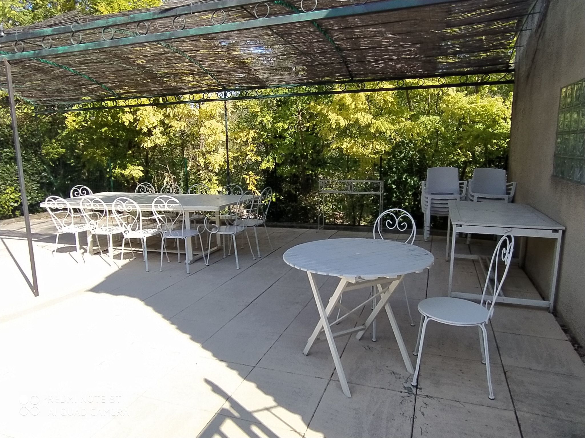 Schöne provenzalische Villa Les Carlets mit Pool-Image-tags.info