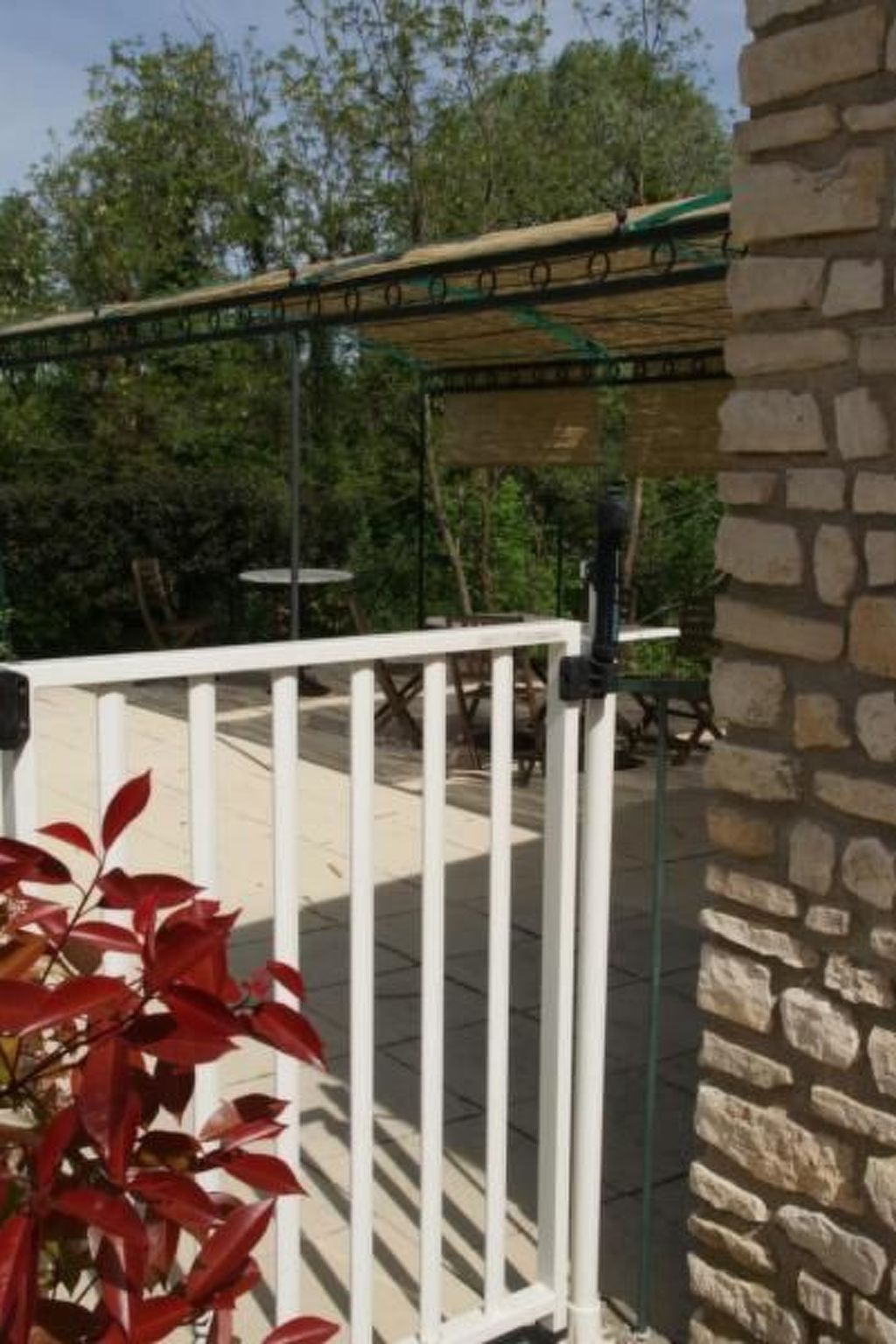 Schöne provenzalische Villa Les Carlets mit Pool-Image-tags.info