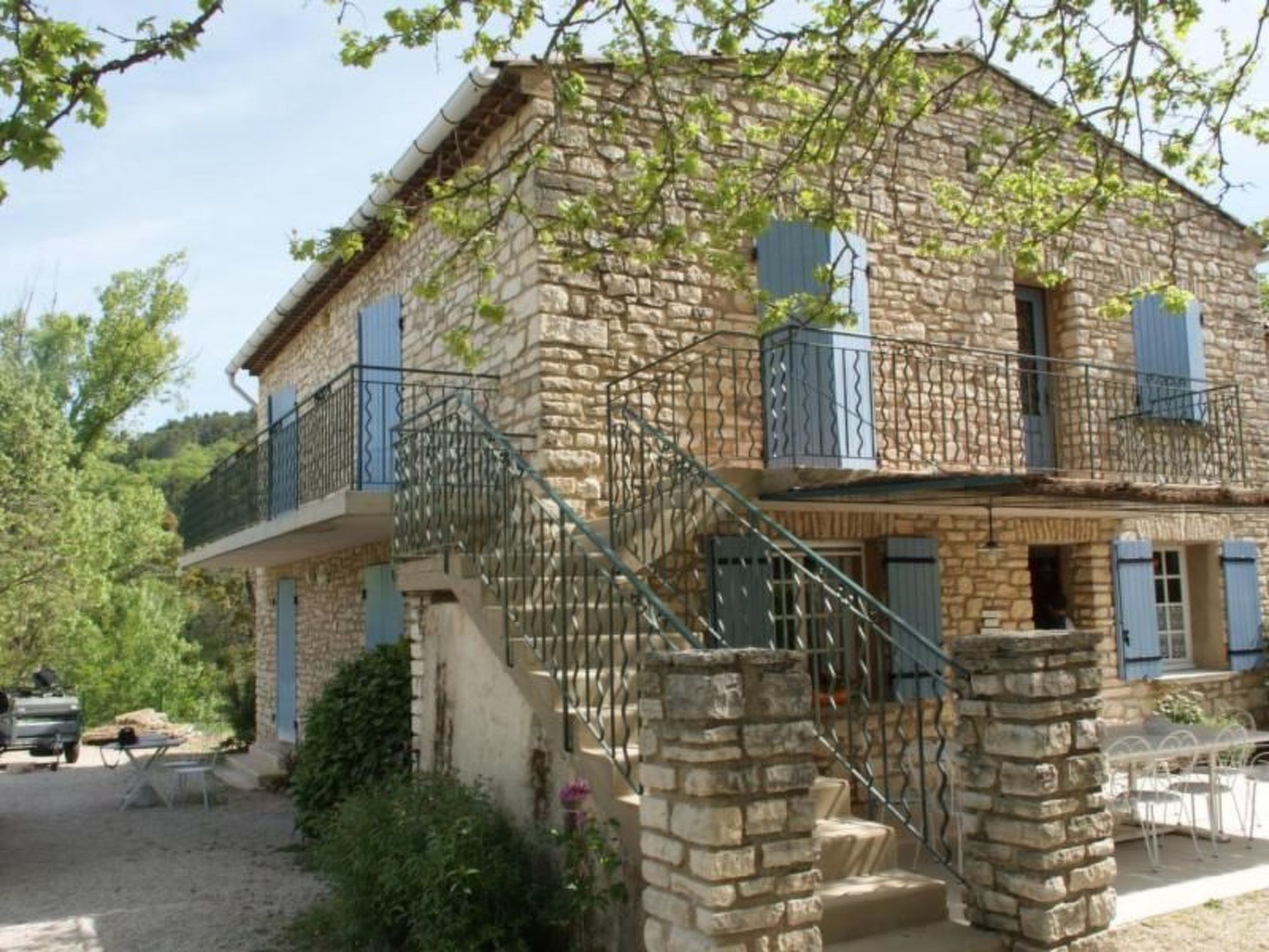 Schöne provenzalische Villa Les Carlets mit Pool-Image-tags.info